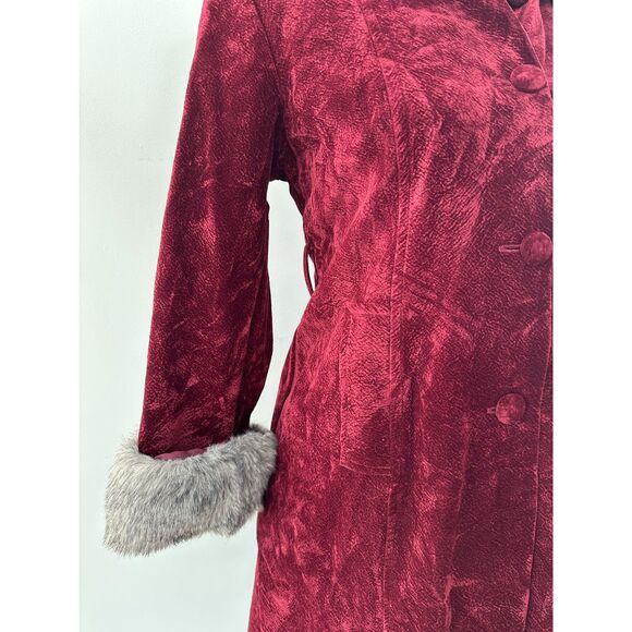 90s Vintage Red Velvet Coat with Faux Fur Trim Elegant Winter Style Girls 14/16 - Picture 10 of 11
